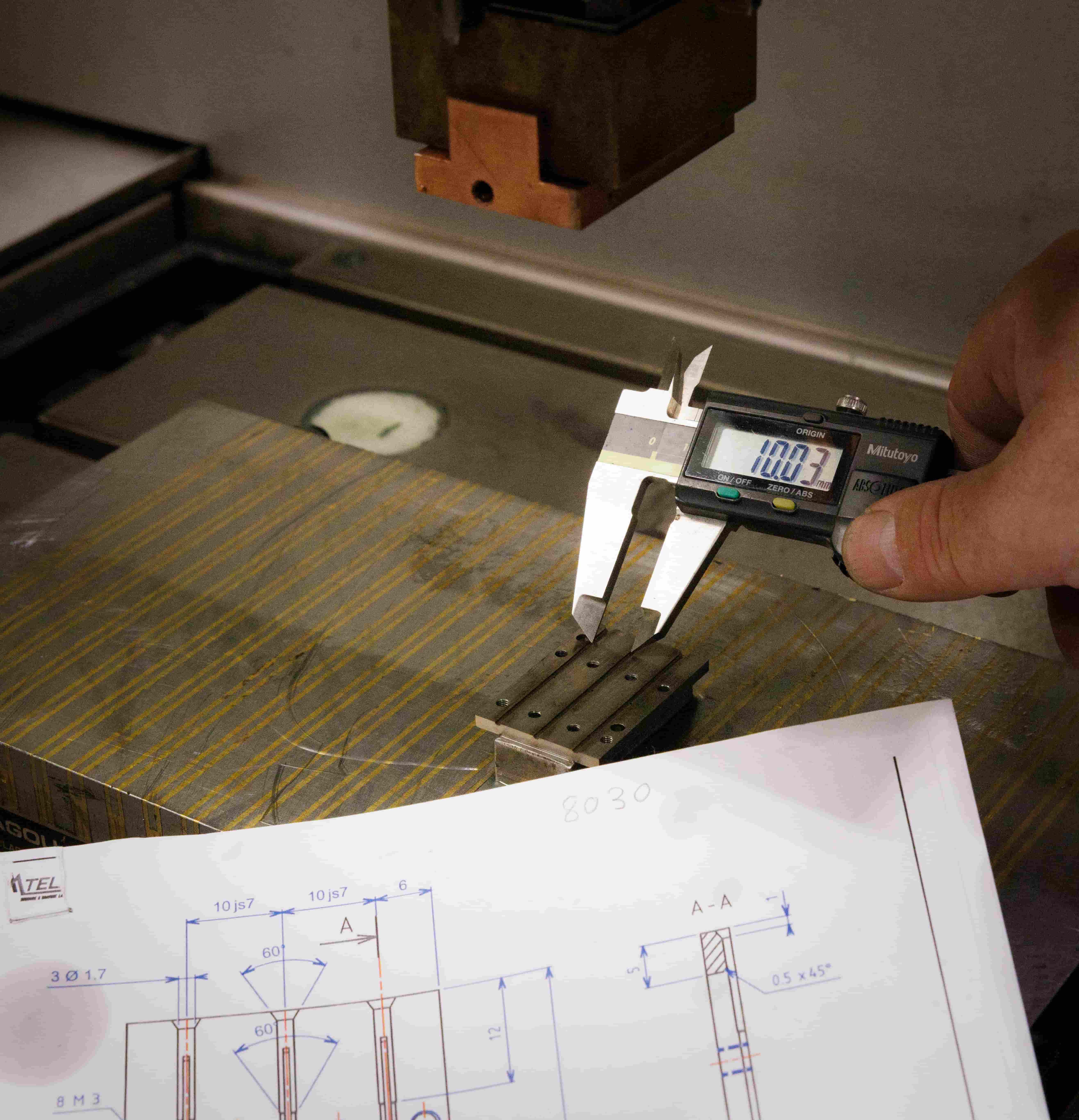 Illustration d'une prise de cotes au pied a coulisse